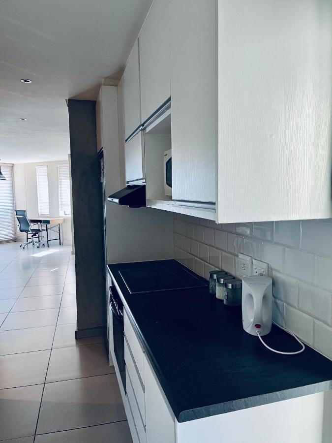 Modernluxe Apartment Windhuk Zewnętrze zdjęcie